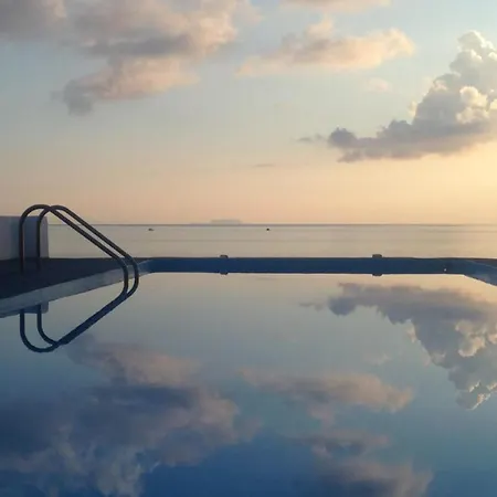 Santorini Grace No1 * Foinikiá